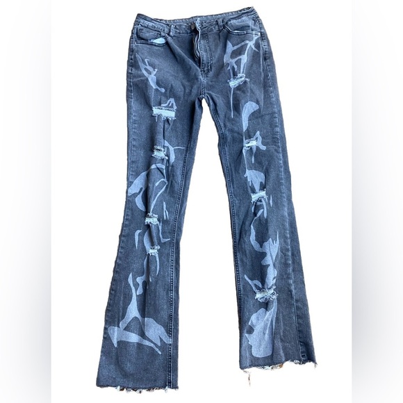 Stylish Distressed Women Jeans, XL - Picture 1 of 9